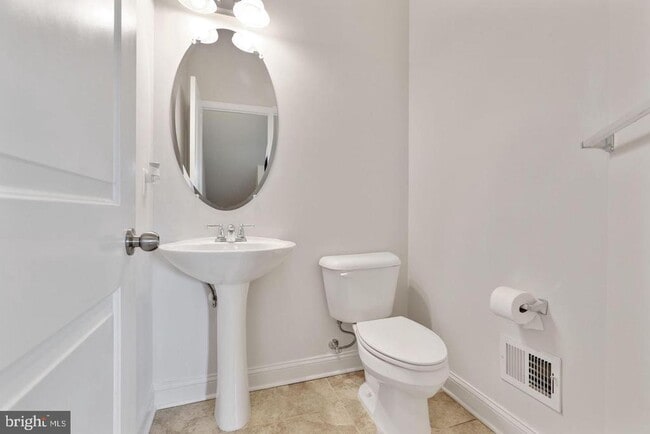 Building Photo - 4600 Potomac Highlands Cir