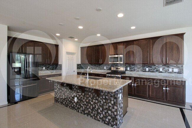 Building Photo - 10169 W Los Gatos Dr