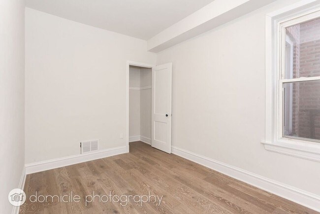 Foto del edificio - 2535-2537 N California Ave