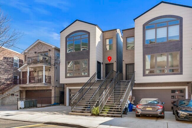 Foto del edificio - 6110 Fillmore Pl