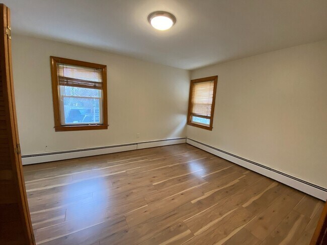 Foto del edificio - 119 Mt Hope St