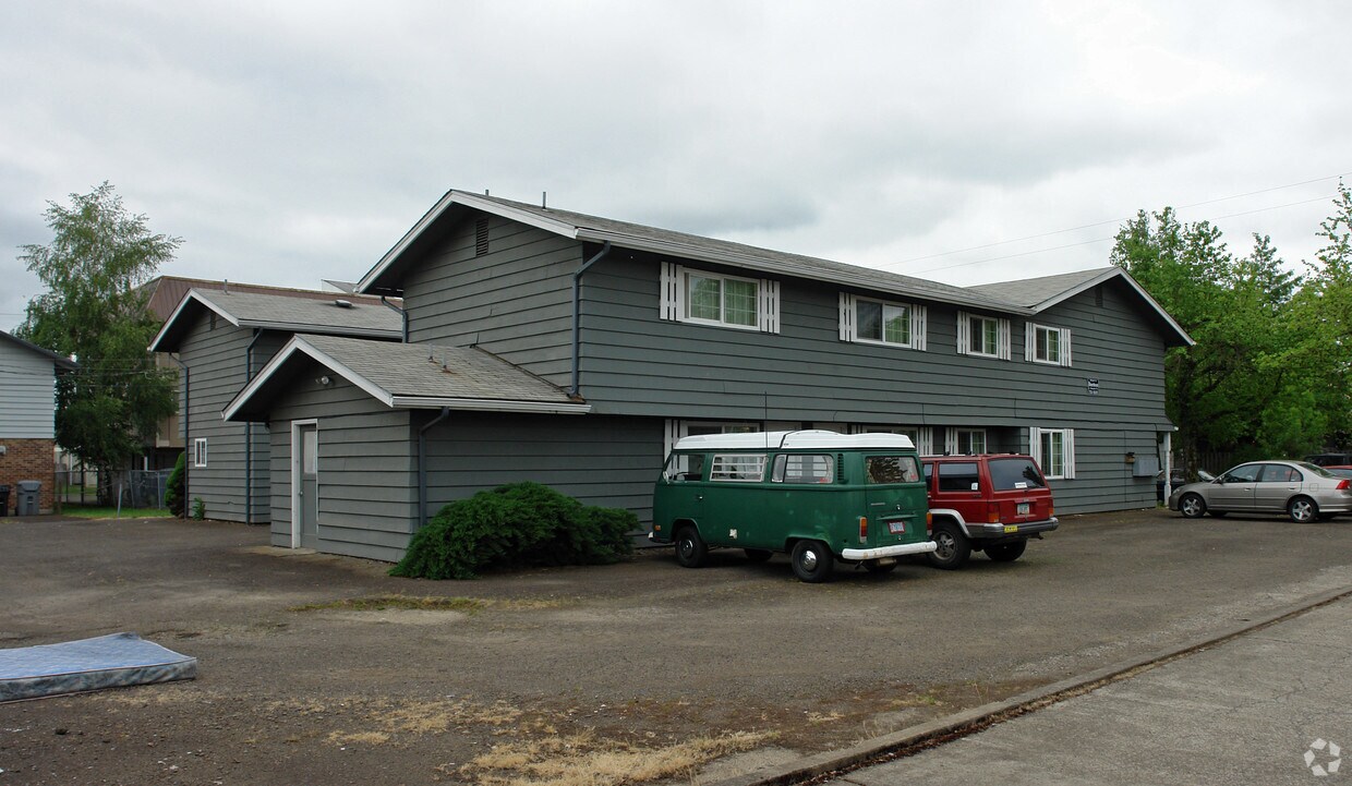 Building Photo - 1635 NW Division St