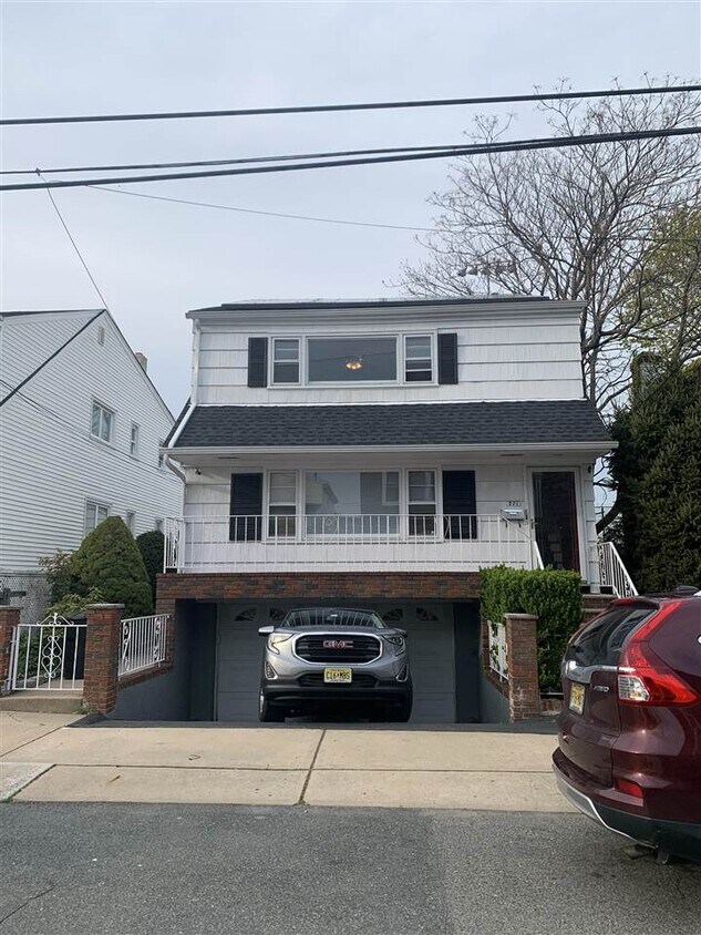 271 Wilson Ave, Kearny, NJ 07032 House Rental in Kearny, NJ