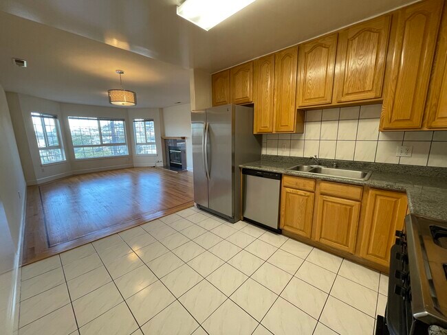 Foto del edificio - 438 Russia Ave