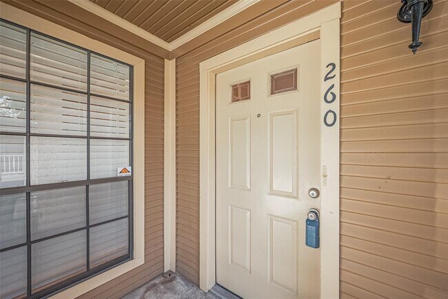 Building Photo - 1311 Antoine Dr