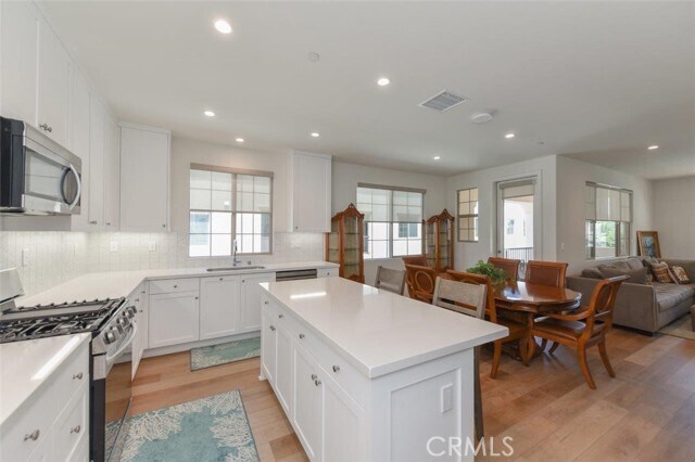 Foto del edificio - 701 Spring Gdn