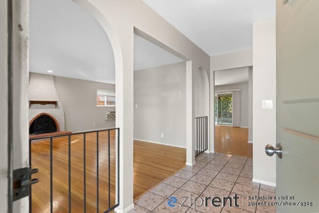 Building Photo - 1627 Finch Way