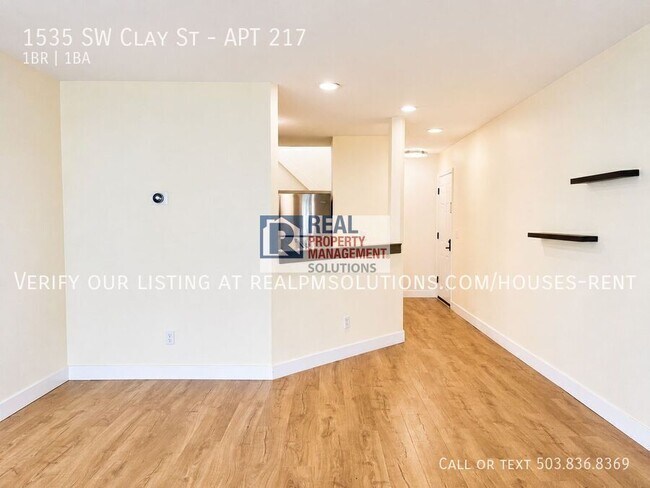 Building Photo - 1535 SW Clay St