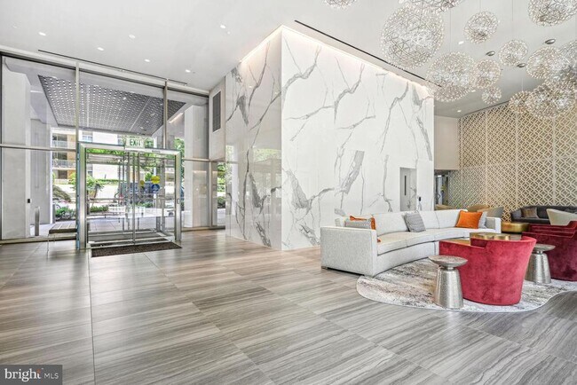 Building Photo - 4620 N Park Ave