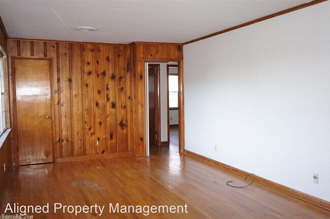 Building Photo - 3 br, 1 bath House - 71 Wesley