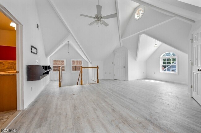 Building Photo - 14 Lowden St