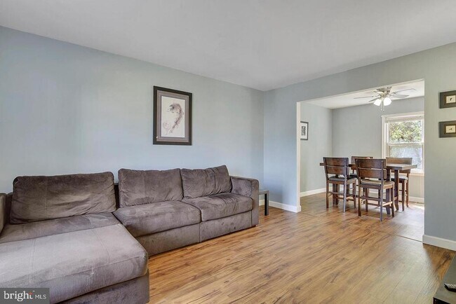 Foto del edificio - 9438 Abingdon Ct