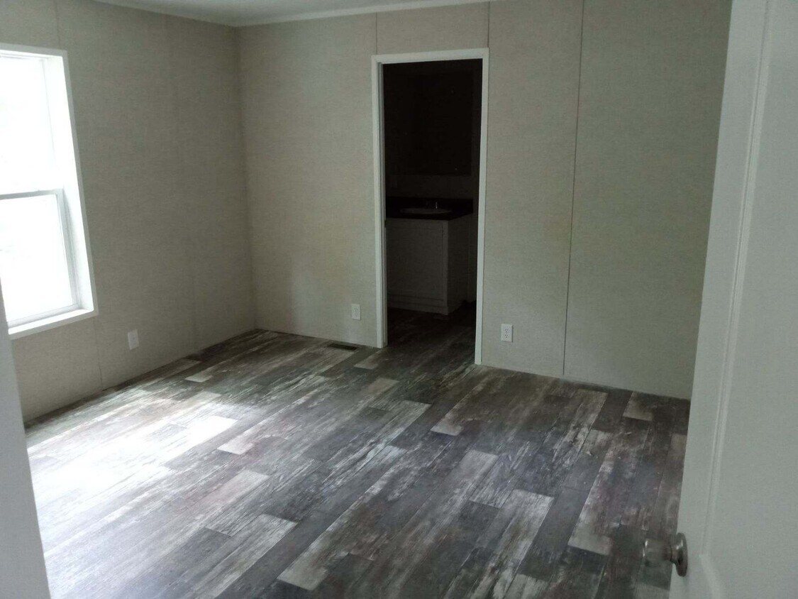 33 Iron Mine Hill MHP, Gardiner, ME 04345 House Rental in Gardiner