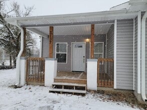 Building Photo - 3137 Ashland Ave