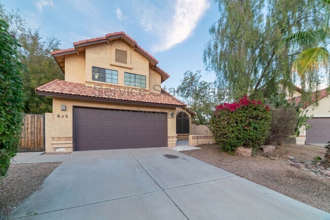 Building Photo - 613 N Sunflower Cir