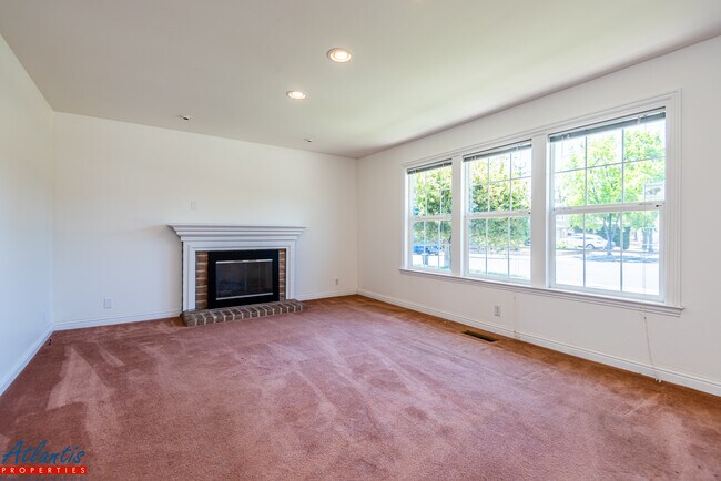 Building Photo - 1455 Ilikai Ave
