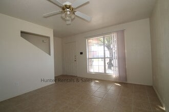 Building Photo - 4400 Deek Dr