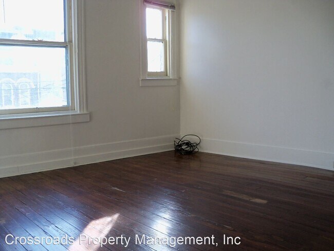 Building Photo - 5 br, 1 bath House - 315 West Lemon St.