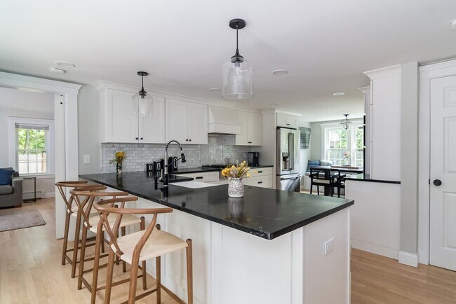 Foto del edificio - 1 Roberts Rd