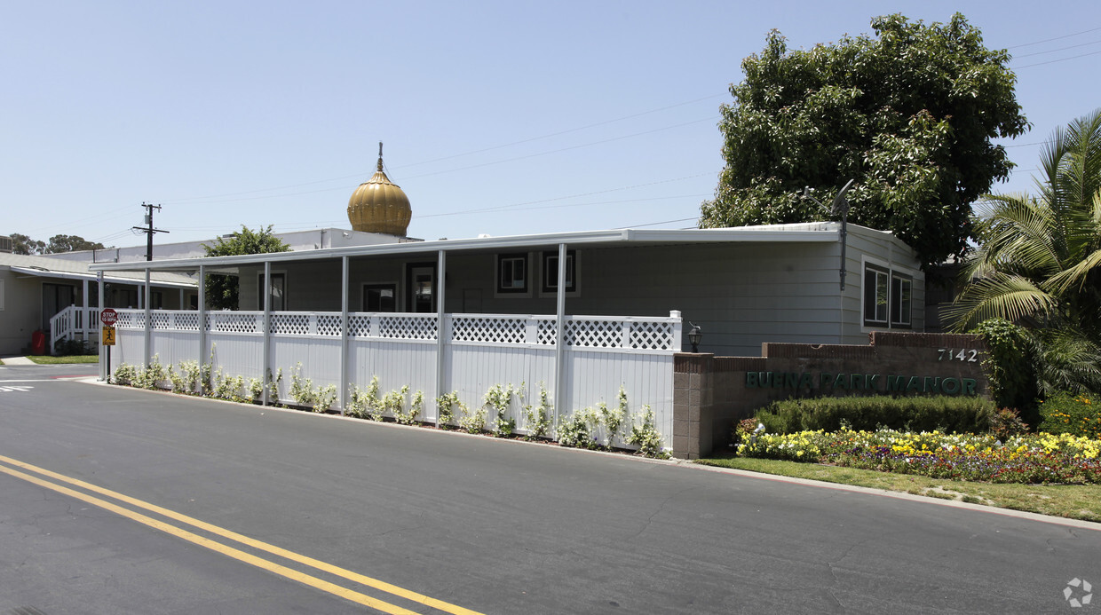 Primary Photo - Buena Park Manor