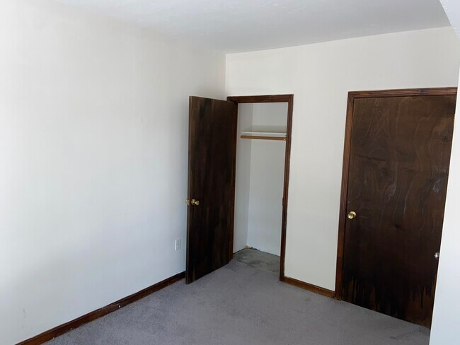 Building Photo - 87 Sheridan St