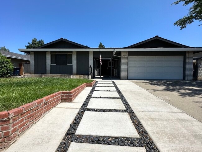 Building Photo - 5011 Jennings Way