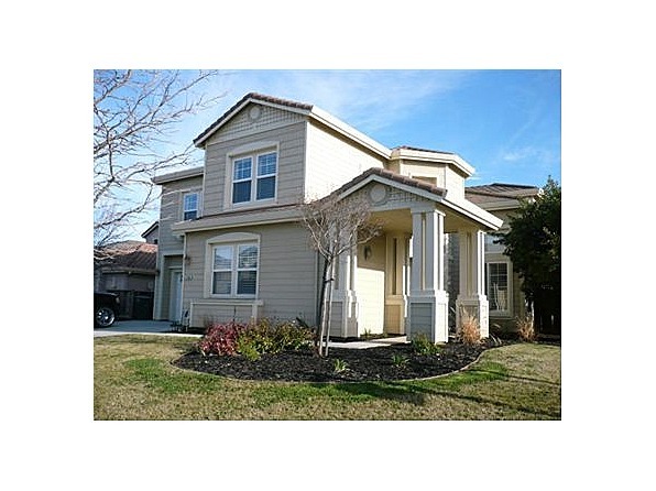 Building Photo - 17680 Bentley Dr