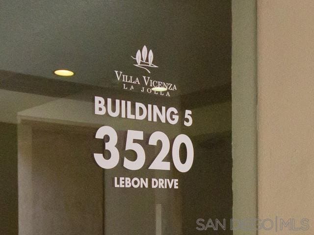 Building Photo - 3520 Lebon Dr