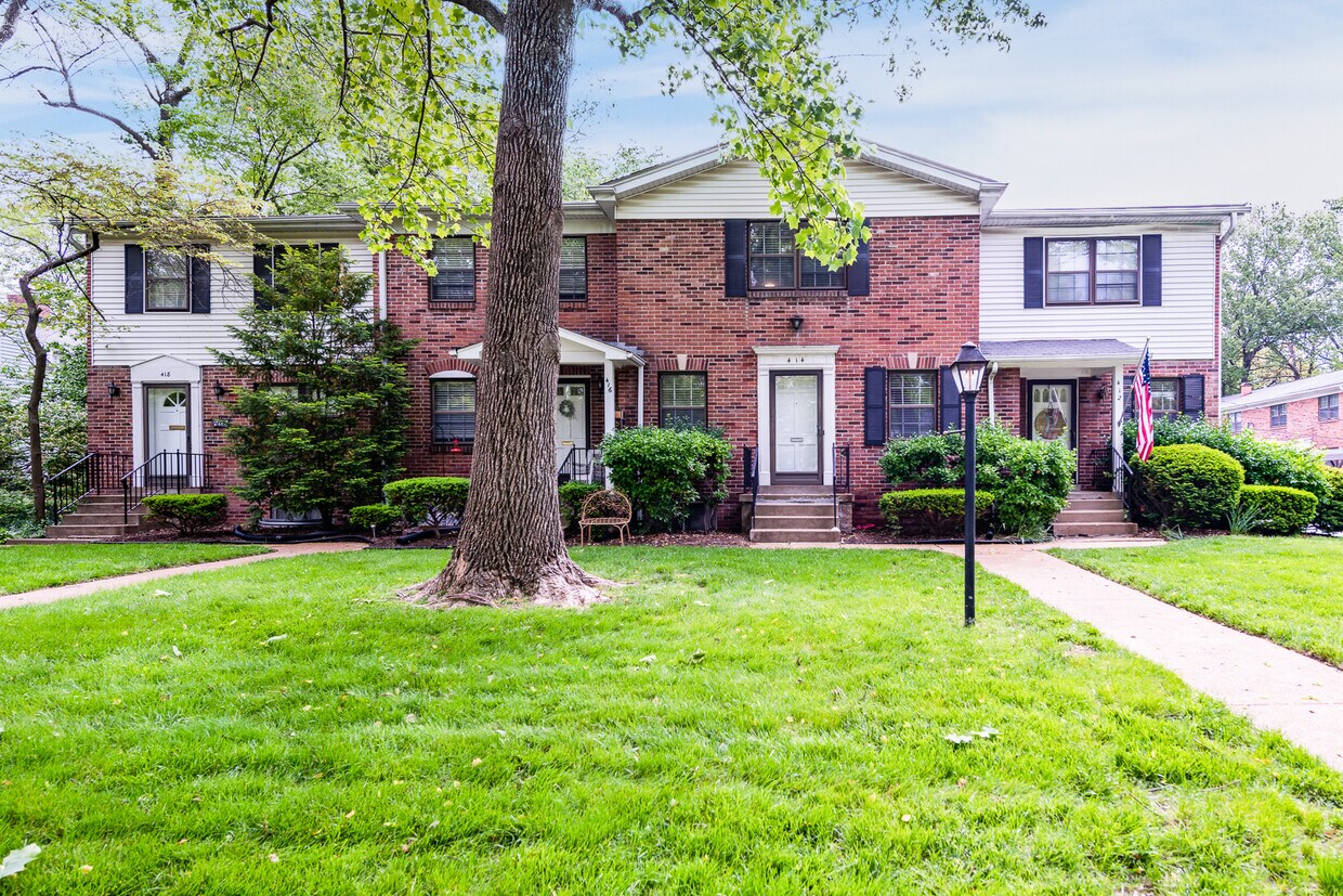 Primary Photo - 412 N Harrison Ave