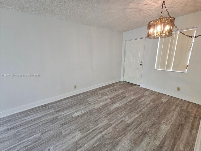 Foto del edificio - Cozy One Bedroom Condo close to Golf Course