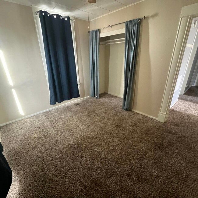 Foto del edificio - 2540 Ehrich St