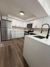 Building Photo - 1150 E Sample Rd