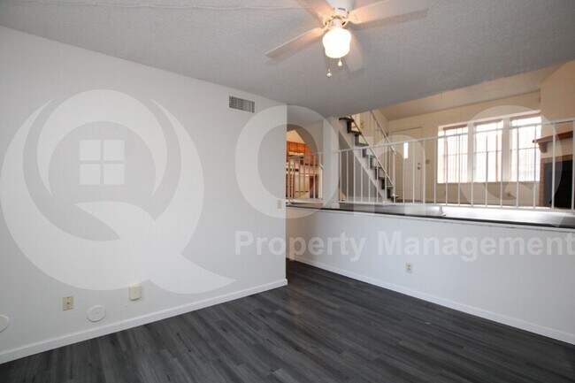 Building Photo - 8111 W Wacker Rd