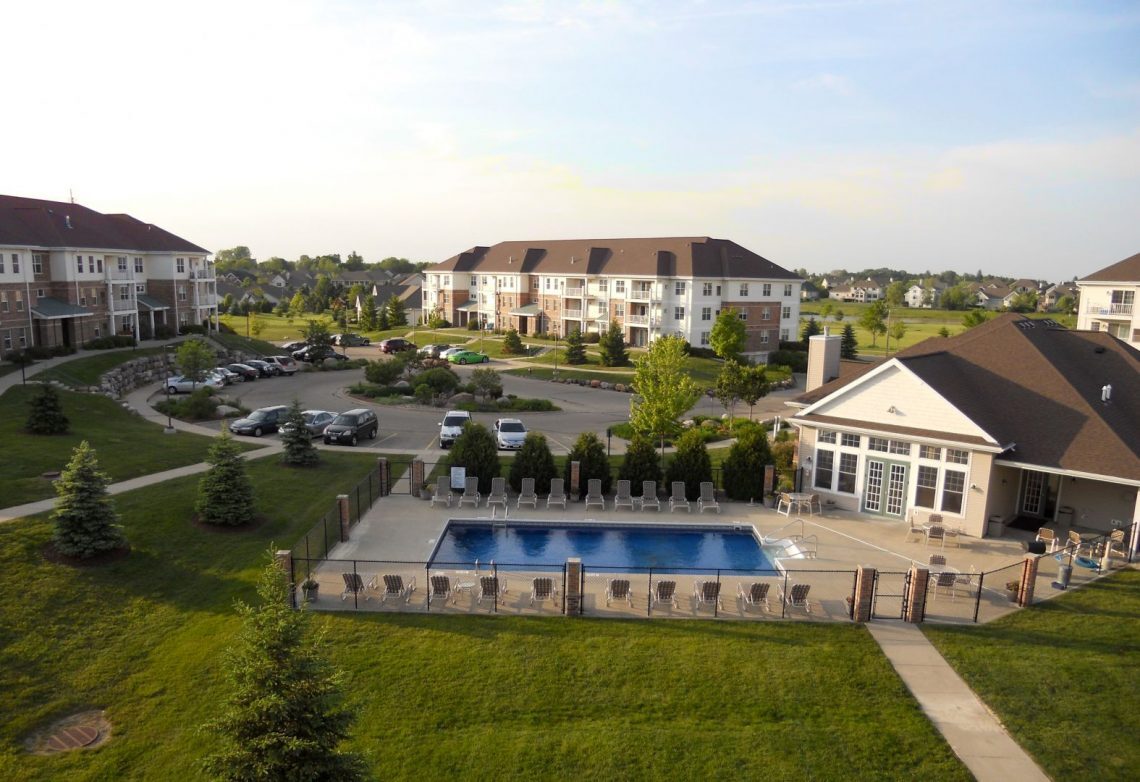 Foto principal - 702 Bear Claw Way