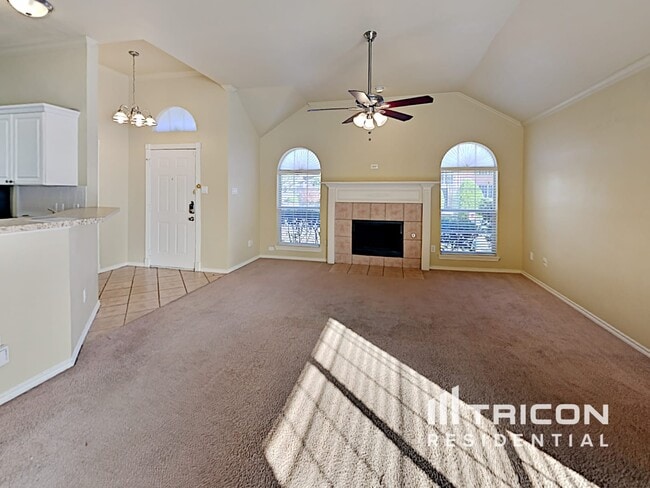 Building Photo - 916 Kory Dr