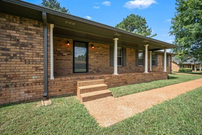 Building Photo - 3721 General Ct