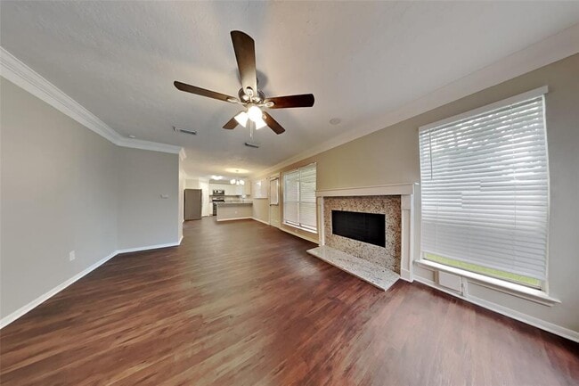 Building Photo - 2916 Tower Bridge Ct