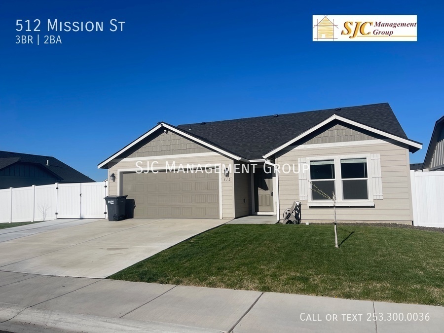 Foto principal - Three bedroom 2 bath home for rent in Moxee