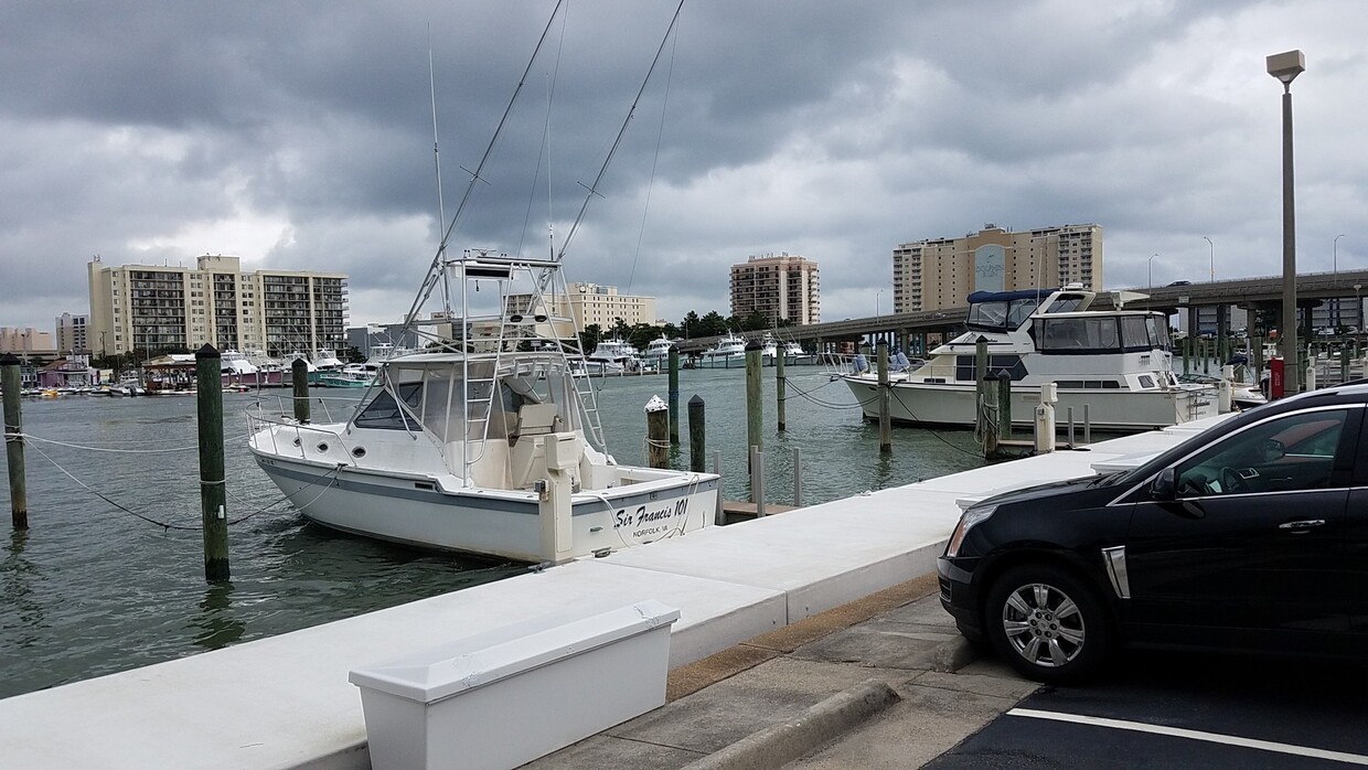 Primary Photo - HARBOUR POINT CONDO