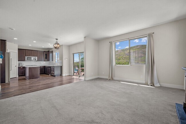Foto del edificio - Beautiful 5 Bed / 3.5 Bath Home for Rent in Draper