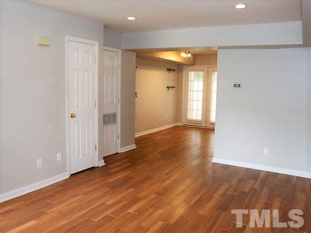 Foto del edificio - 4703 Blue Bird Ct