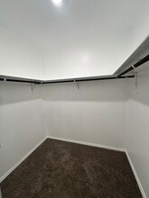 Building Photo - 1830 Goldenflare Loop NE