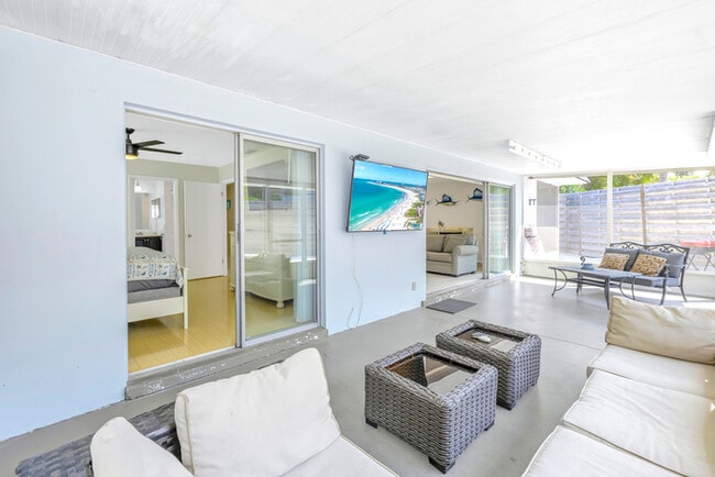 Building Photo - 1BR- 1138 B