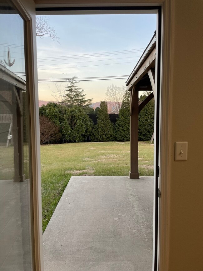 Foto del edificio - 7506 Hampstead Hall Dr