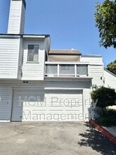 Building Photo - 611 Springbrook N