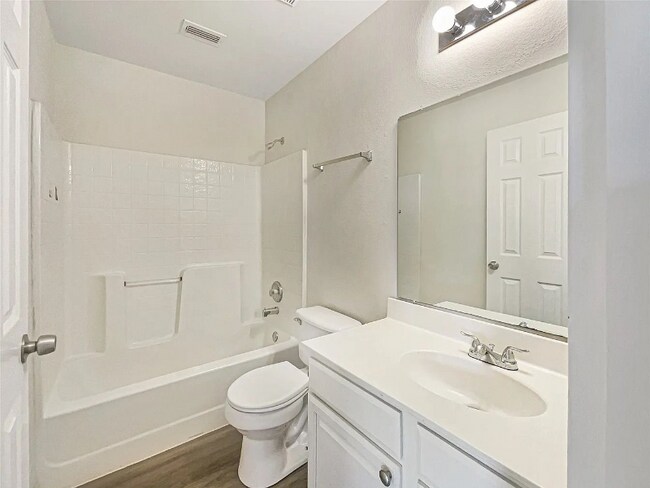 Foto del edificio - 1123 Elmbrook Ct