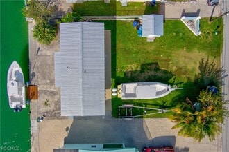 Building Photo - 280 Airport Dr S