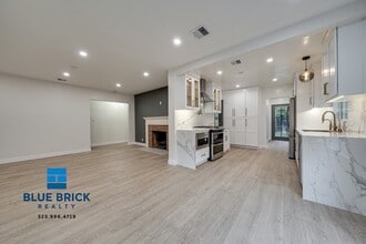 Building Photo - 5622 Radford Ave