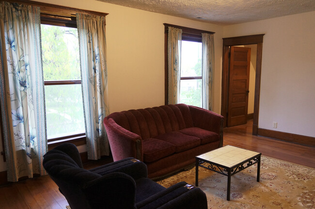 Living room - 1143 Sumner St