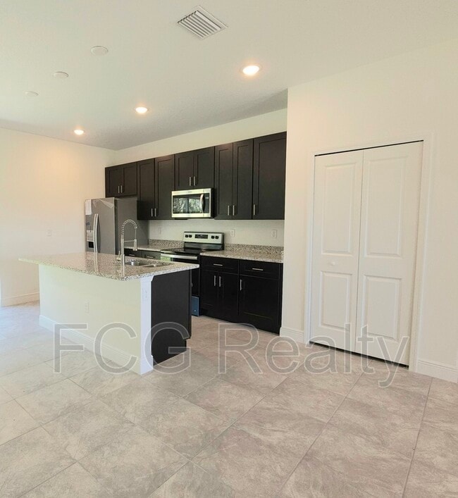 Foto del edificio - 5383 SW 150th Lane Rd
